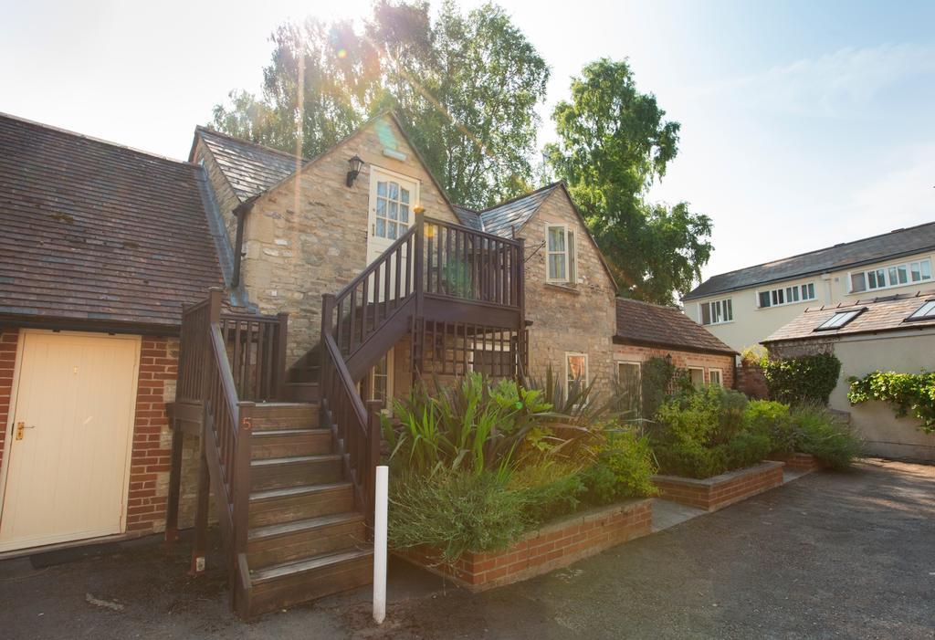 The Talbot Inn Cirencester Exterior photo